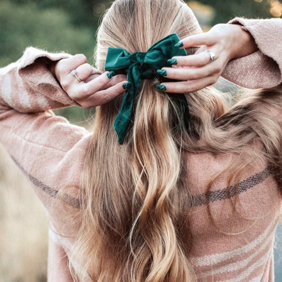 Allison Velvet Hair Bow - Black - Picture 7 of 9